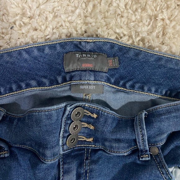 Torrid Feel The Fit Jeggings - Picture 9 of 10